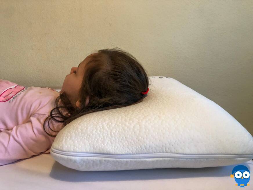 Panda Kids pillow back sleeping